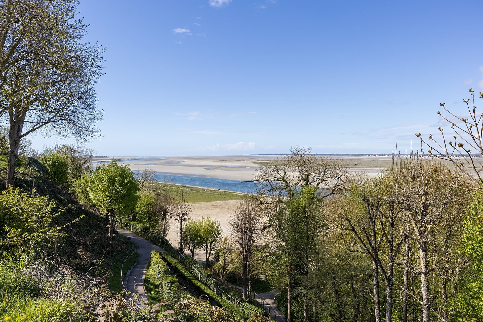 La baie de Somme vue depuis Saint-Valery-sur-Somme, en Picardie maritime